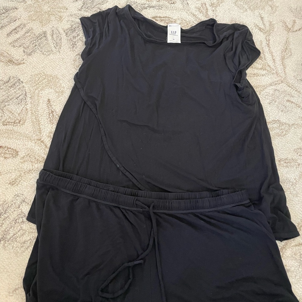 GAP maternity black short set
